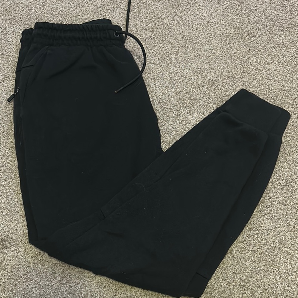 Black Tapered Sweatpants with Slim Fit